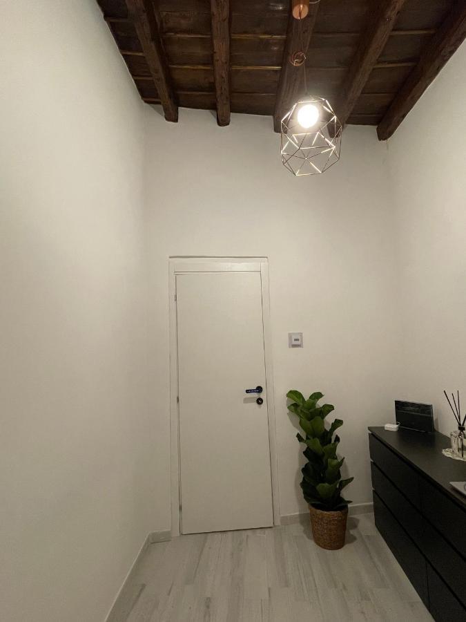 Arco Di Levante Alle Colonne Bari Kültér fotó